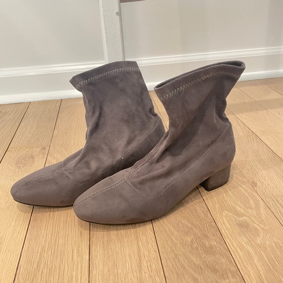 Catherine Malandrino Grey Suede Booties - Picture 1 of 7